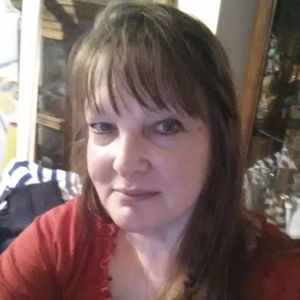 Meet your Posher, Elaine